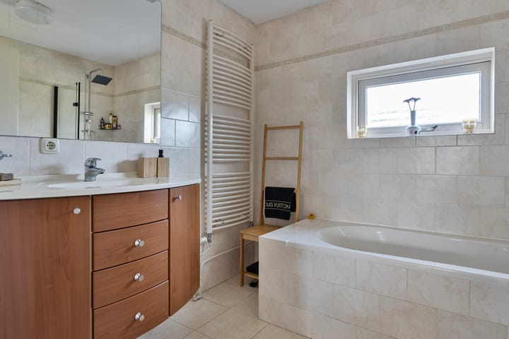 Foto 24 van Schout van Haestrechtsingel 28