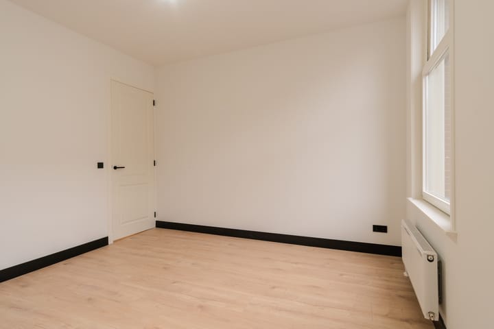 Photo 18 of Admiraal De Ruijterweg 55-1