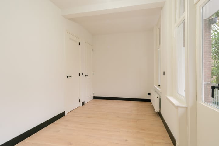 Photo 22 of Admiraal De Ruijterweg 55-1