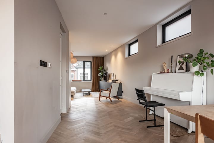 Photo 21 of Bloemendaalsestraatweg 66-A