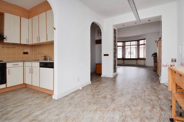 Photo 12 of Rhenenstraat 83