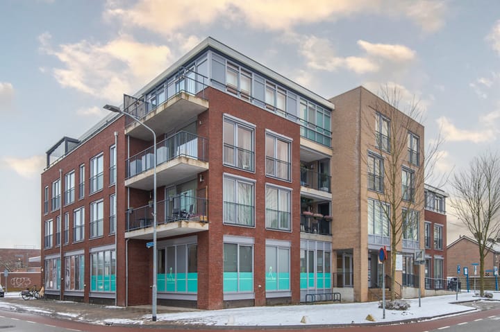 Foto 6 van Dorpsplein 138