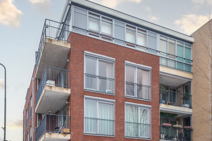 Foto 7 van Dorpsplein 138