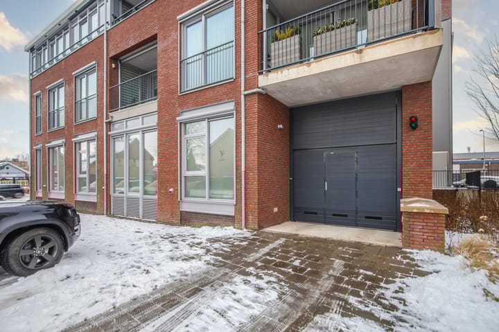 Foto 8 van Dorpsplein 138