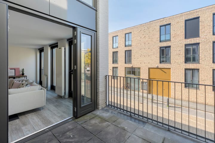 Foto 11 van Voltastraat 102