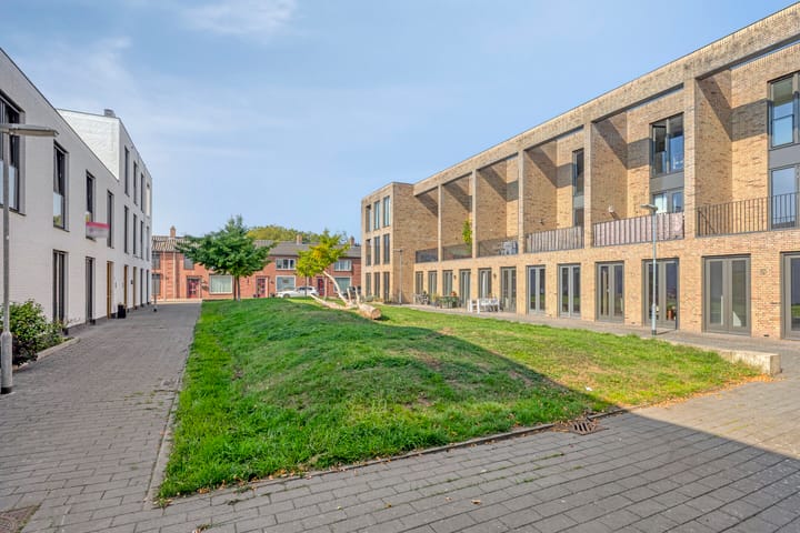 Foto 21 van Voltastraat 102