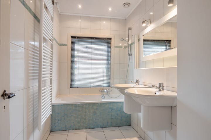 Photo 19 of Merelstraat 17