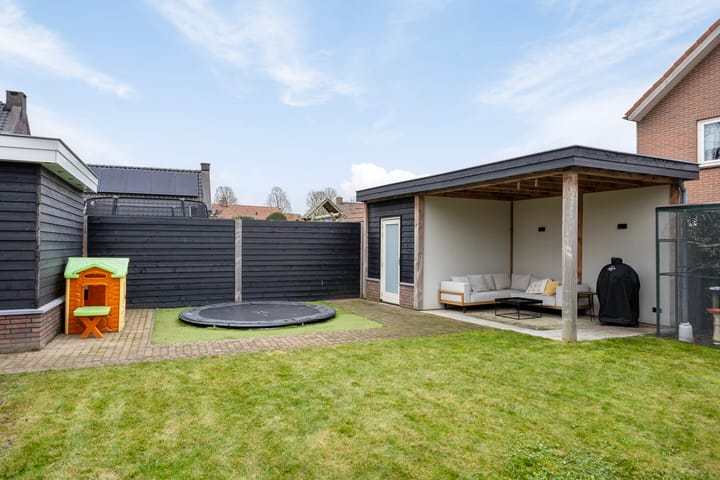 Foto 42 van Heuvelstraat 11