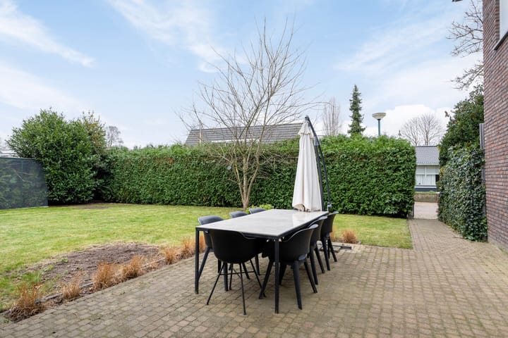 Foto 45 van Heuvelstraat 11