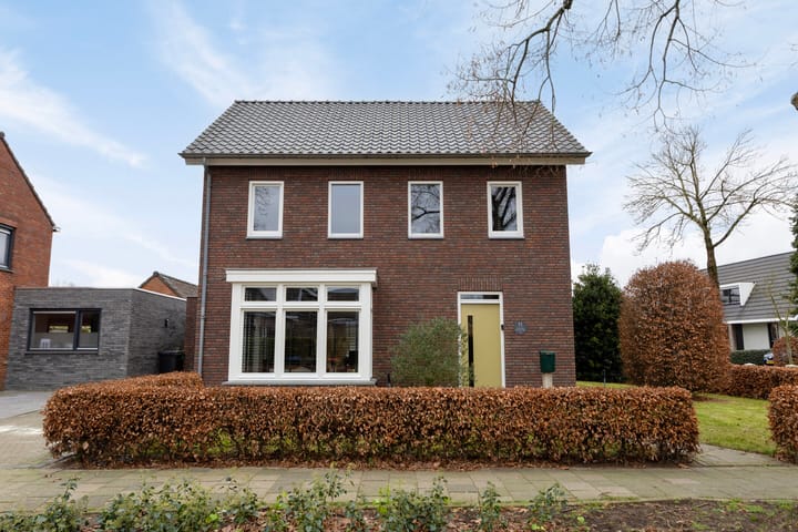 Foto 48 van Heuvelstraat 11