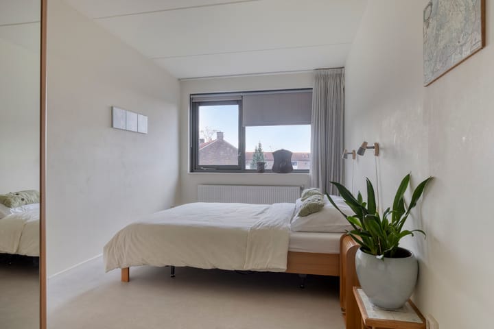 Foto 18 van Van Ostadestraat 64