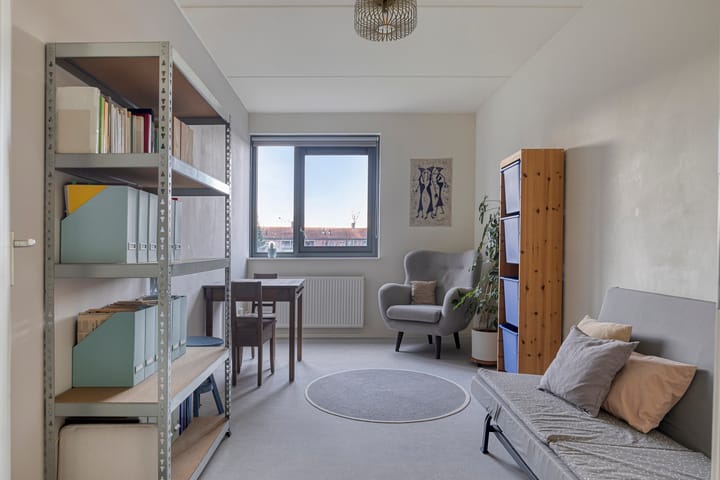 Foto 22 van Van Ostadestraat 64