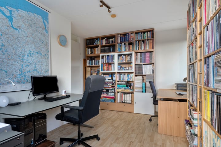 Foto 27 van Van Ostadestraat 64