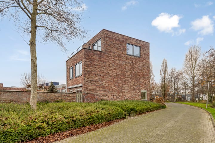 Foto 32 van Van Ostadestraat 64