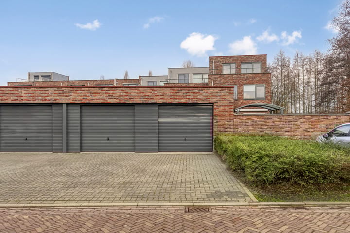 Foto 35 van Van Ostadestraat 64