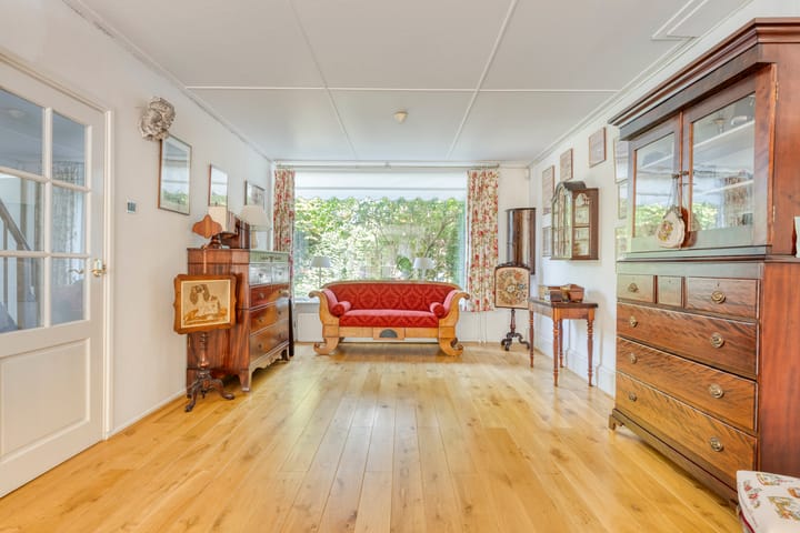 Foto 8 van Lessestraat 1