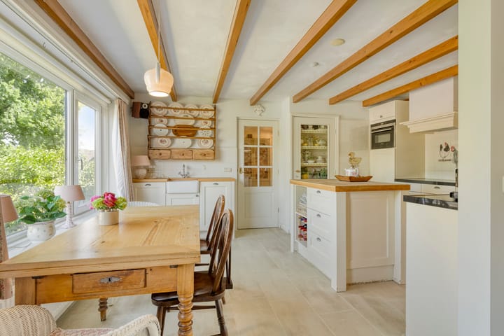 Foto 16 van Lessestraat 1