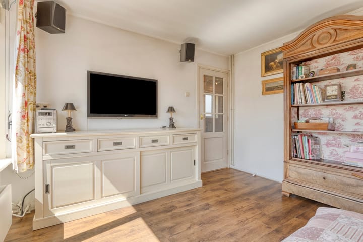 Foto 23 van Lessestraat 1