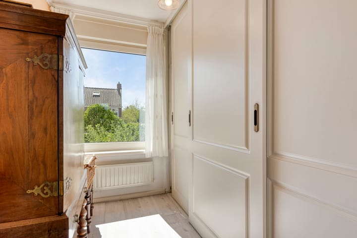 Foto 24 van Lessestraat 1