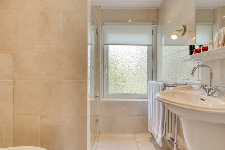 Foto 28 van Lessestraat 1