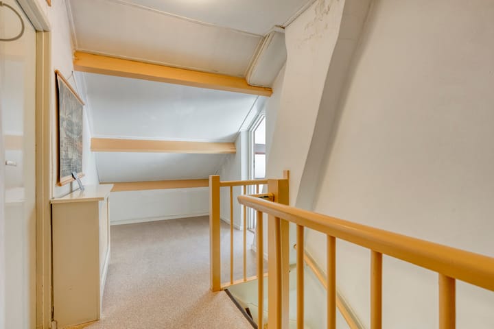 Foto 32 van Lessestraat 1