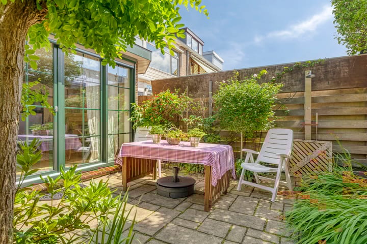 Foto 39 van Lessestraat 1