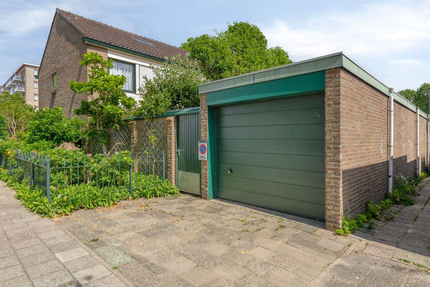Foto 44 van Lessestraat 1