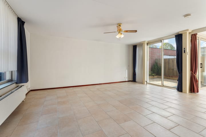 Photo 4 of J.J. Slauerhoffstraat 76