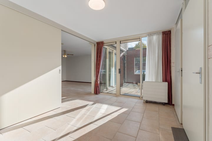 Foto 12 van J.J. Slauerhoffstraat 76