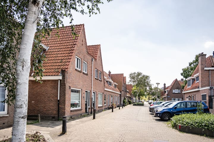 Foto 28 van Jan van den Bergstraat 15