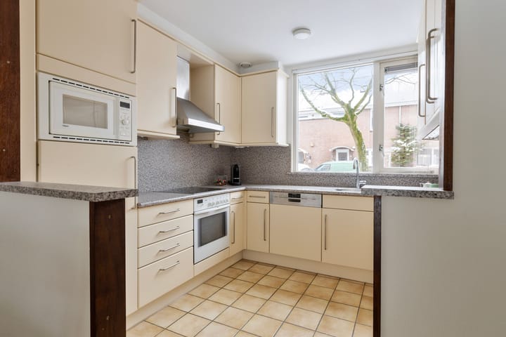 Foto 13 van Veenweidestraat 31