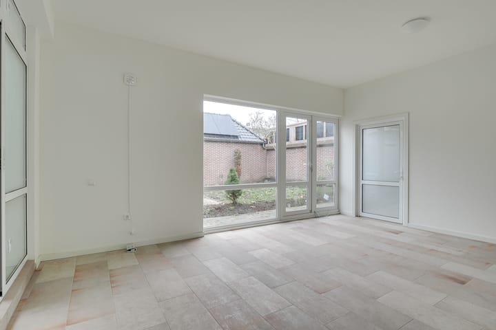 Photo 2 of Koninginnenlaan 8