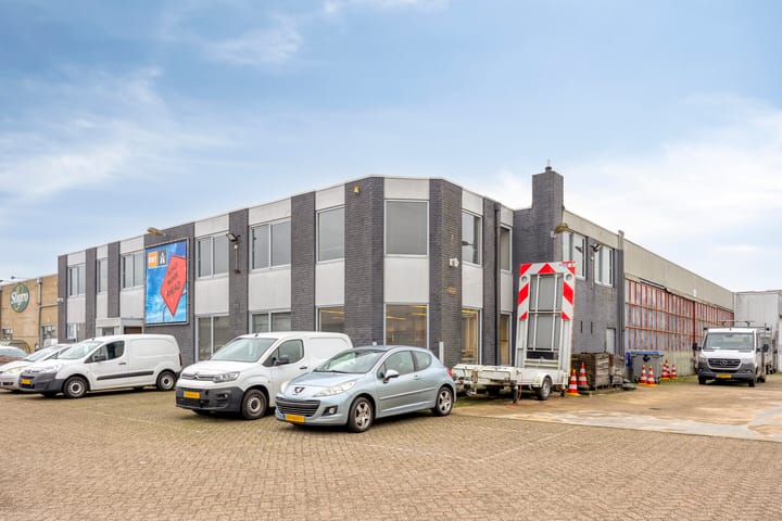 Kennedylaan 8, Veghel