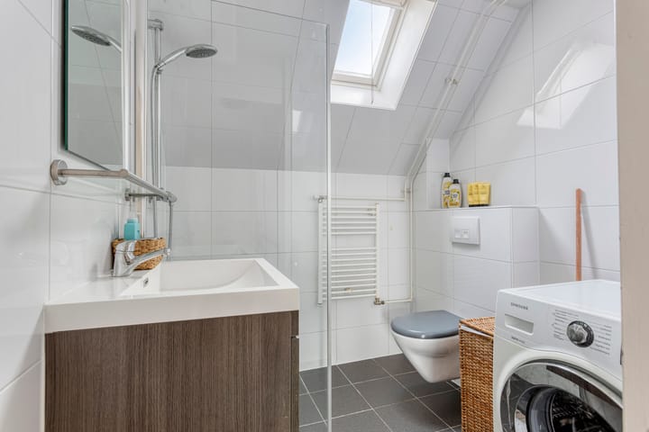 Photo 4 of Haarspitstraat 32