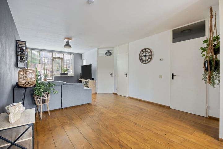 Foto 3 van Boterbloem 137