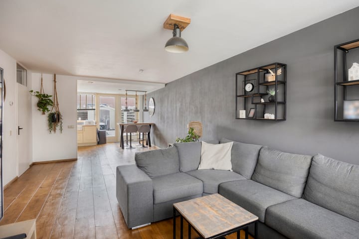 Foto 12 van Boterbloem 137