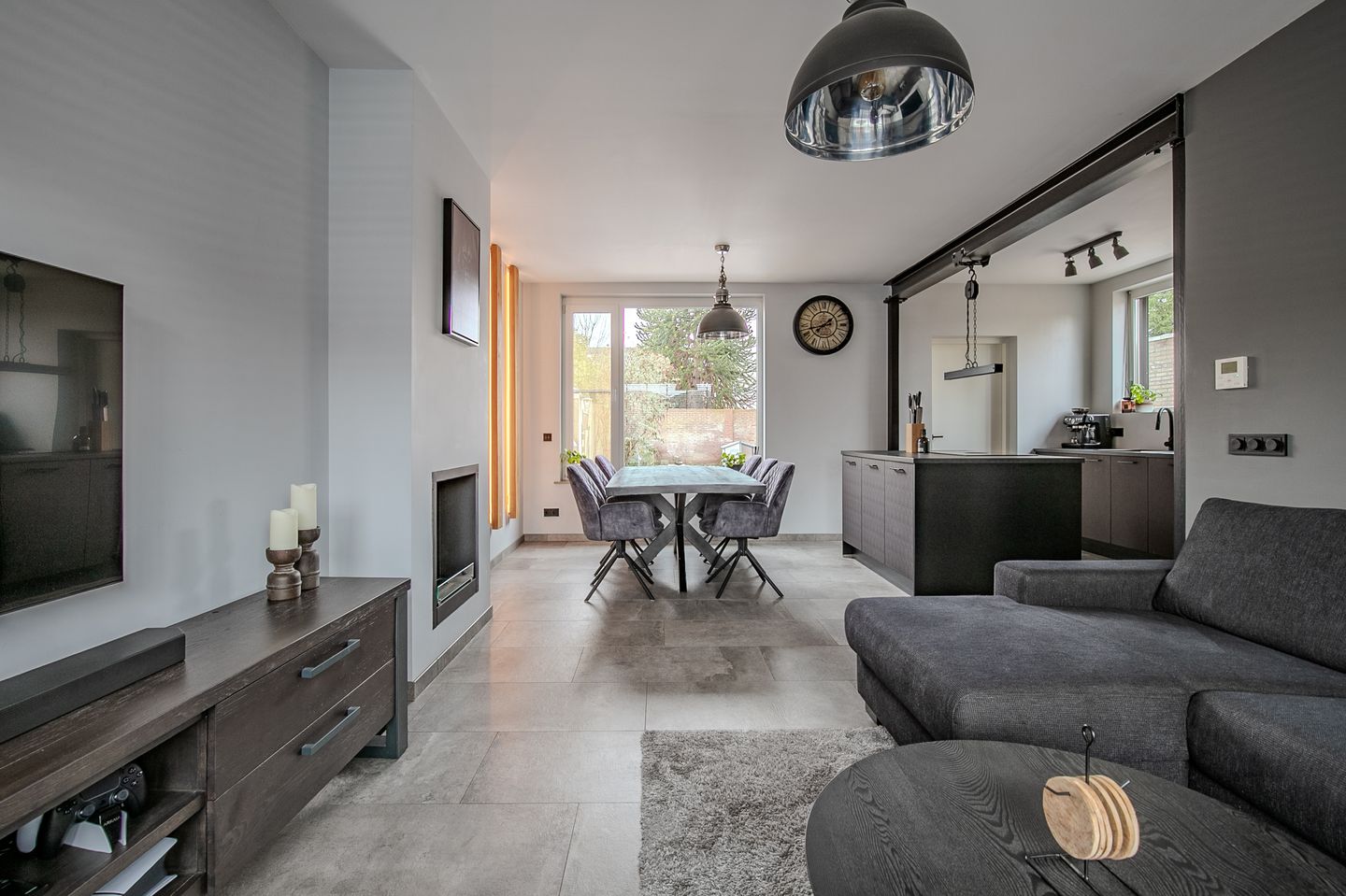 Foto 4 van Bernhardstraat 11