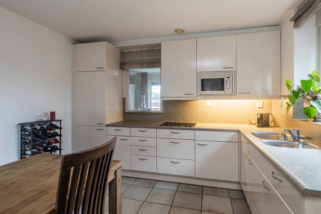 Foto 11 van Burgemeester Kampschöerstraat 10-B