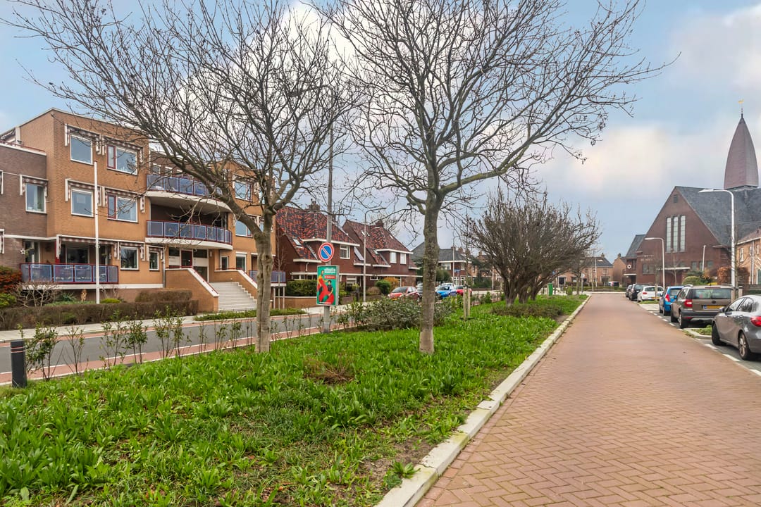 Foto 43 van Burgemeester Kampschöerstraat 10-B