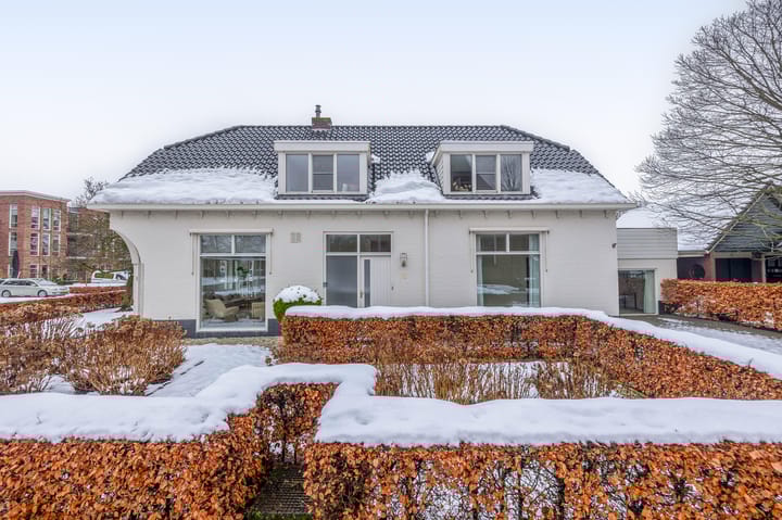 Oosteinde 2 main image