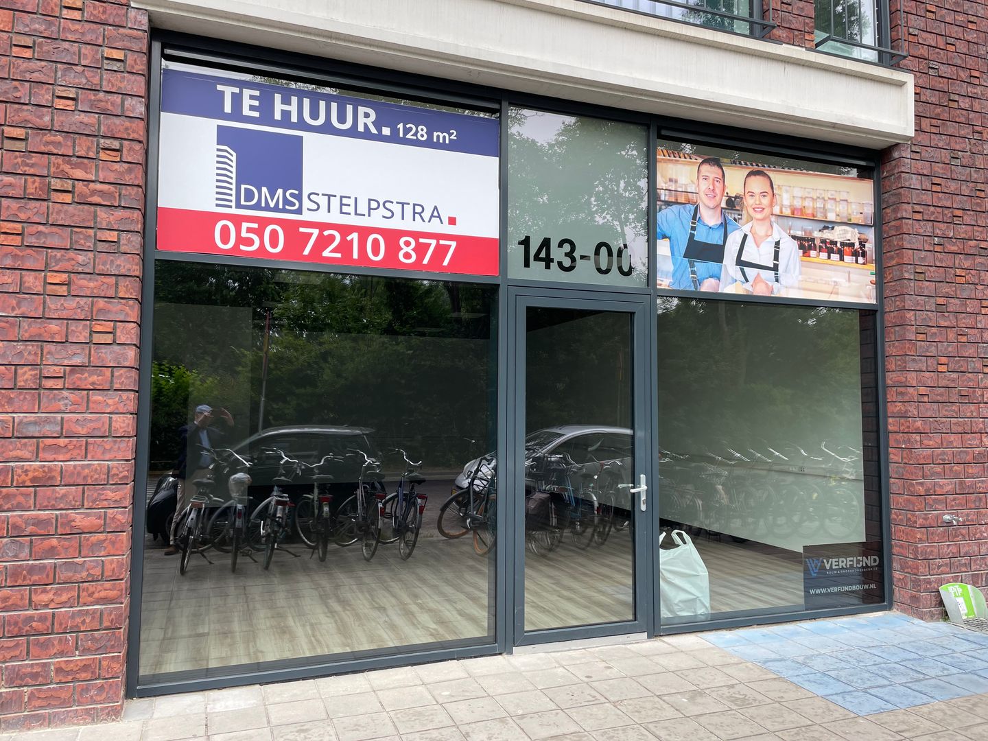 Bekijk foto 2 van Friesestraatweg 143-1