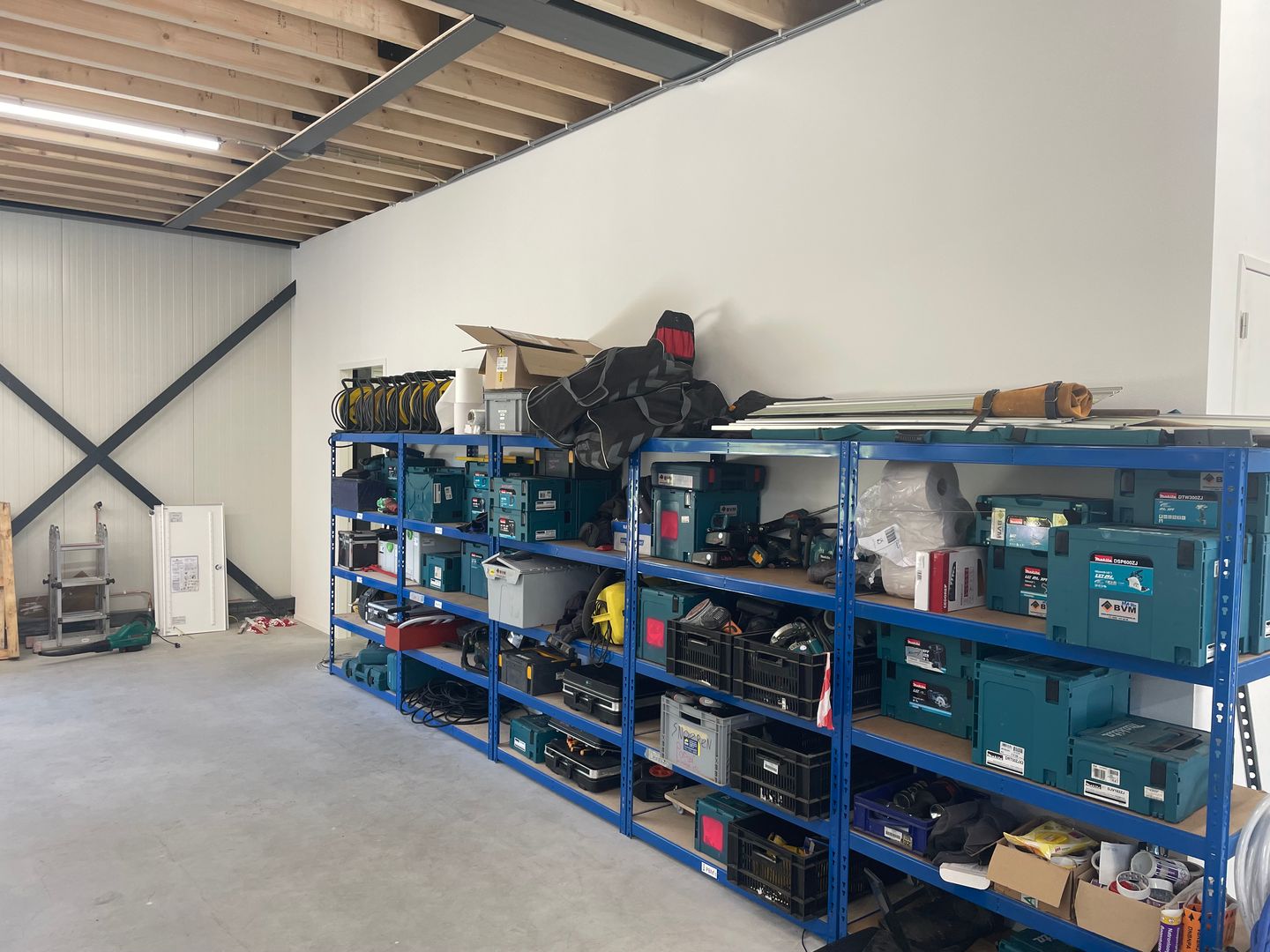 View photo 4 of Burenweg 22