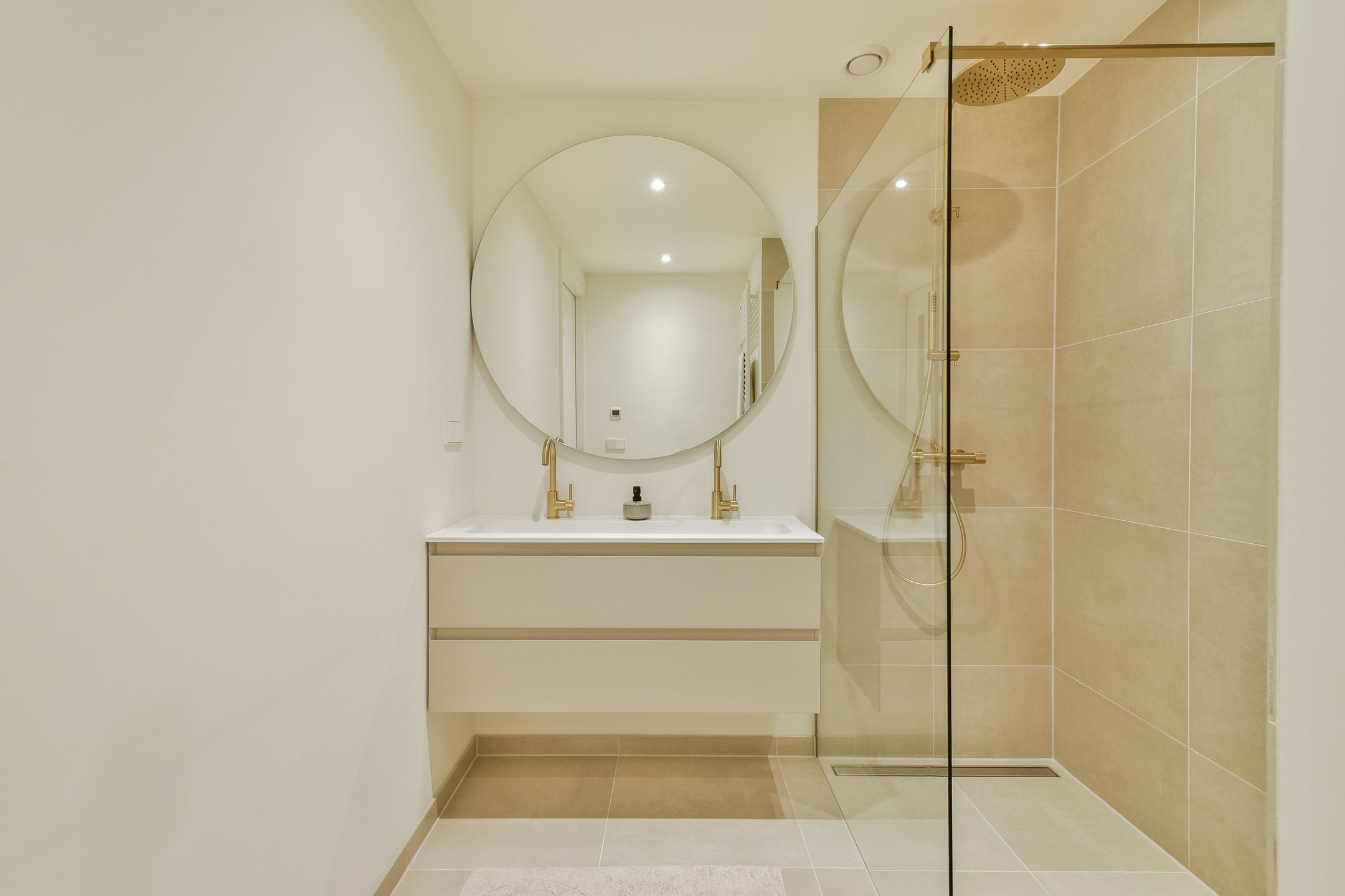 Photo 15 of Andreas Schelfhoutstraat 41-H