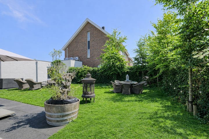 Photo 38 of Herweg 2