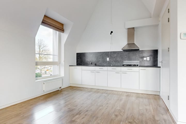 Foto 11 van Rijksweg 9-B