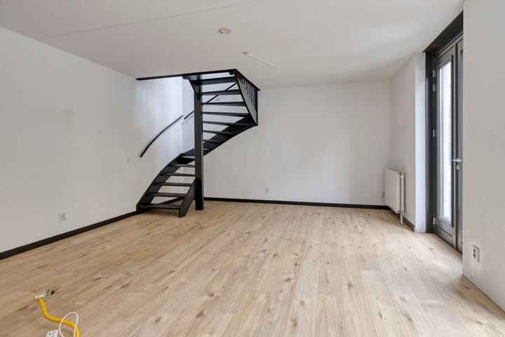 Foto 2 van Voltastraat 148