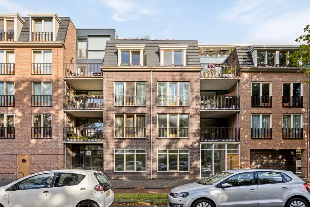 Photo 1 of Burgemeester Knappertlaan 14