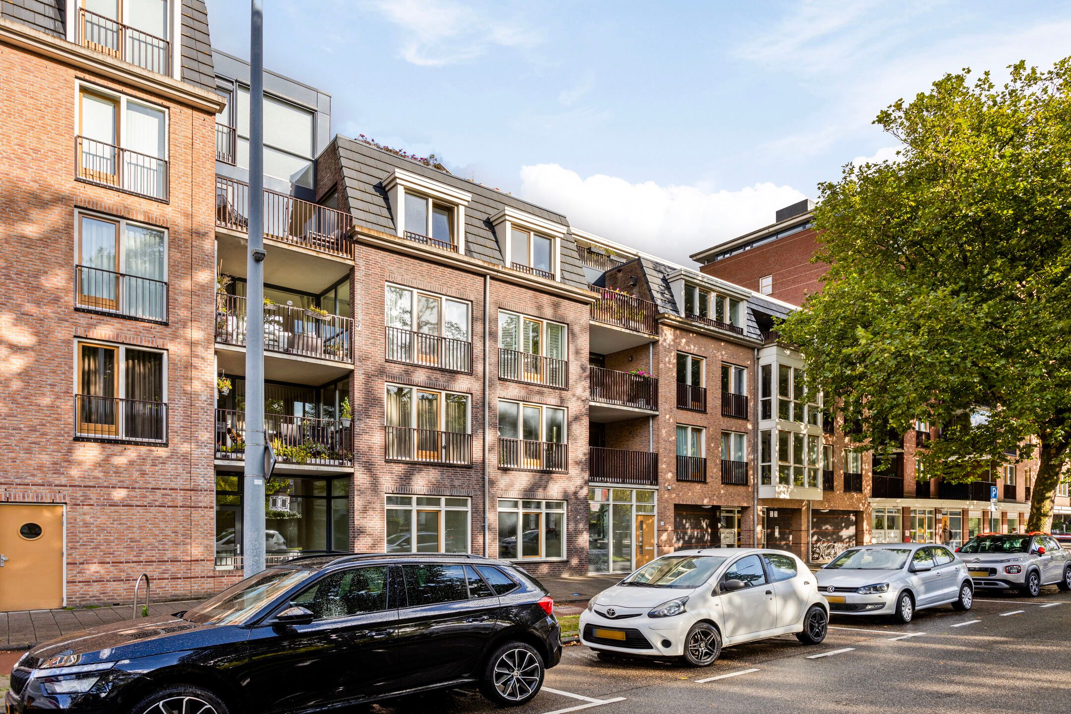 Photo 15 of Burgemeester Knappertlaan 14