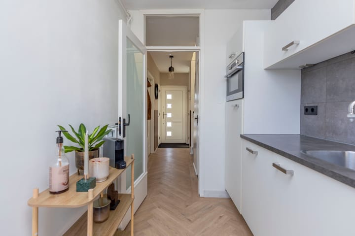 Photo 15 of Van Kinschotstraat 27