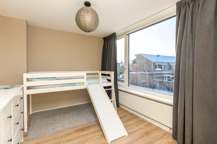 Photo 18 of Van Kinschotstraat 27